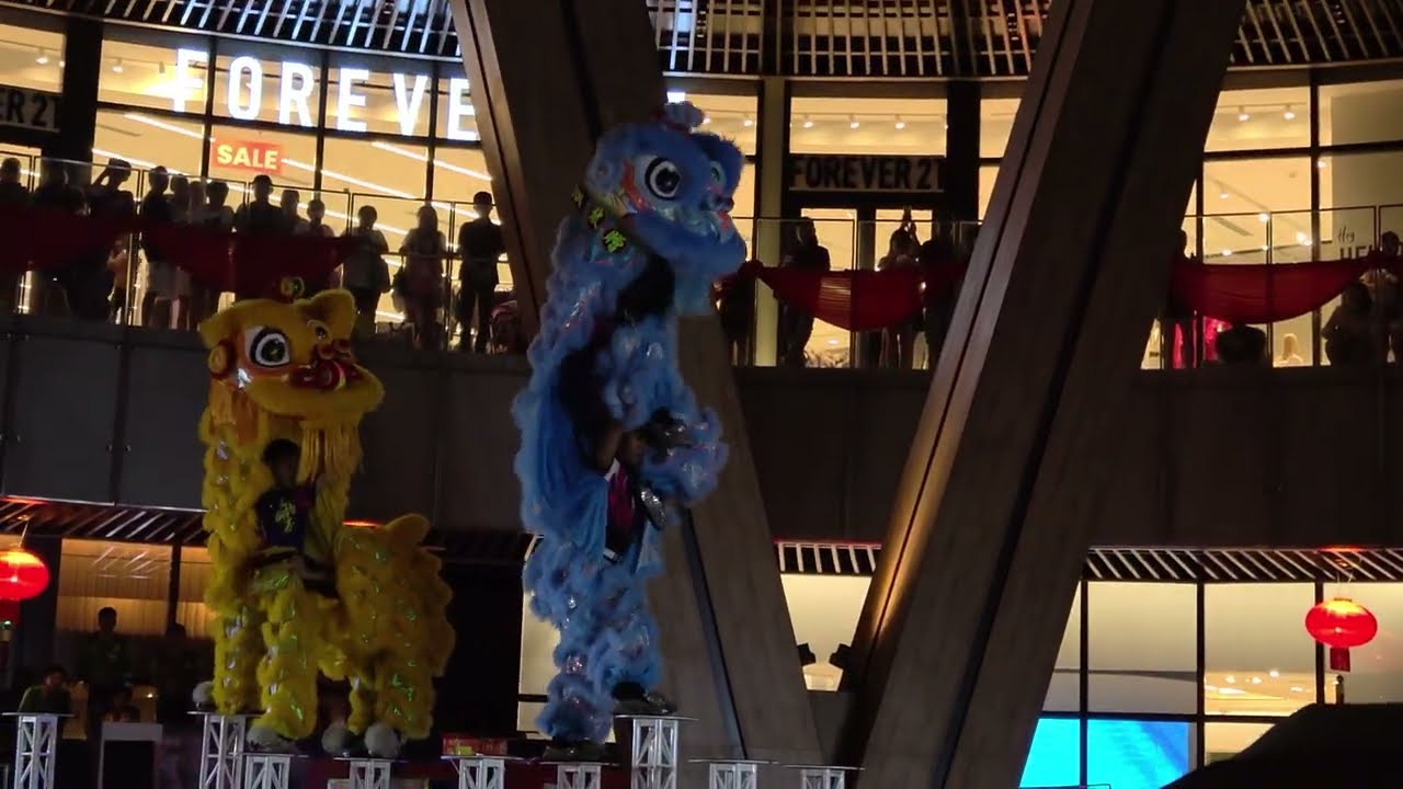 CNY2025 (Cap Go Meh) 世界龙狮节 闹元宵#41~ Acrobatic lion dance 龙情狮义高桩舞獅 @Lalaport, Kuala Lumpur