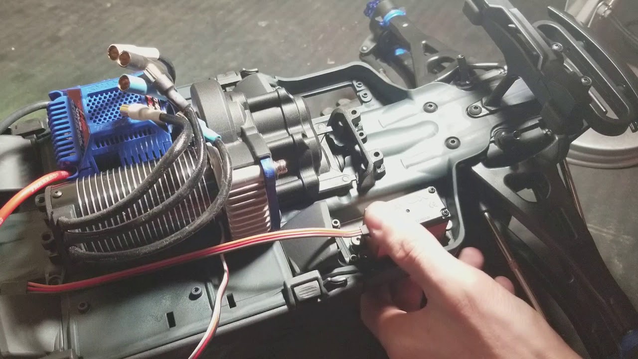 E revo 2.0 savox sa1230sg steering servo install