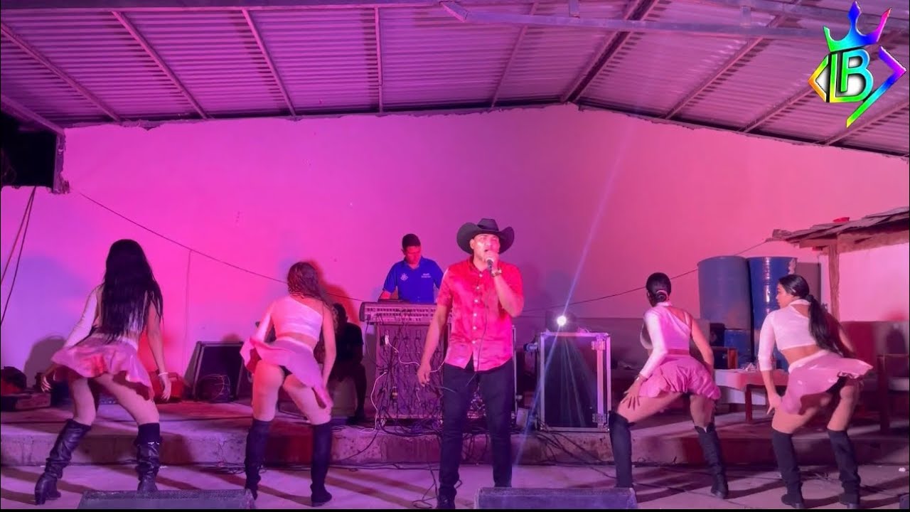 Baila conmigo _Lester Blandòn