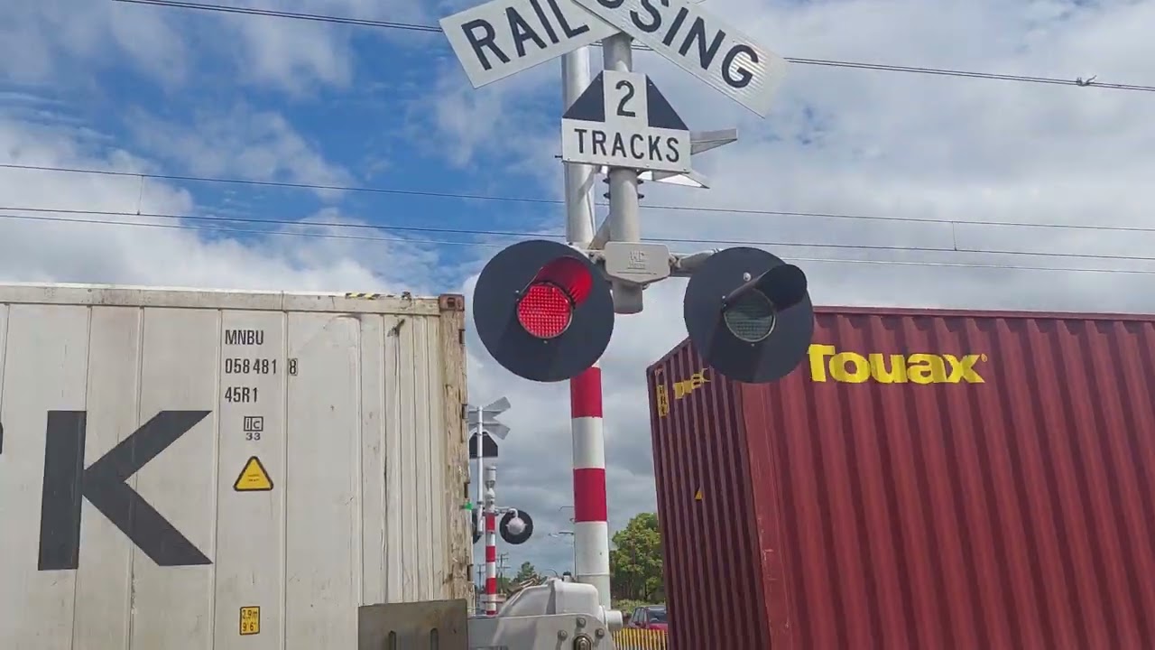Opaheke Road Level Crossing Auckland