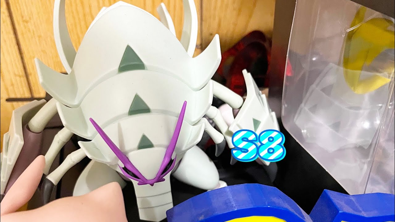 Jazwares Pokemon (S8) Select figure Golisipod Figure Review & Unboxing