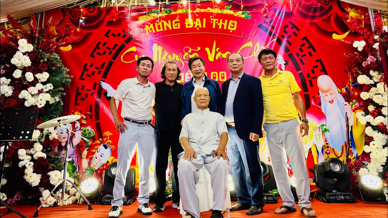 Về quê mừng đại thọ Cụ Nguyễn Văn Chí tuổi 100.