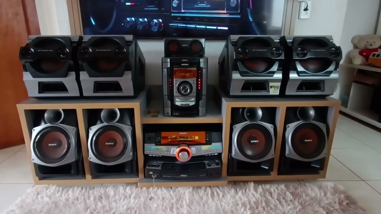 Saudosistas por Aiwa!!!  me ajudem na escolha de um projeto com dois Mini Systens Aiwa... 🔊🔊😎😎