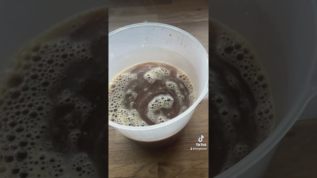 Quick and simple gravy everytime hack #showme #gravy #hacks #bisto #perfect #smooth