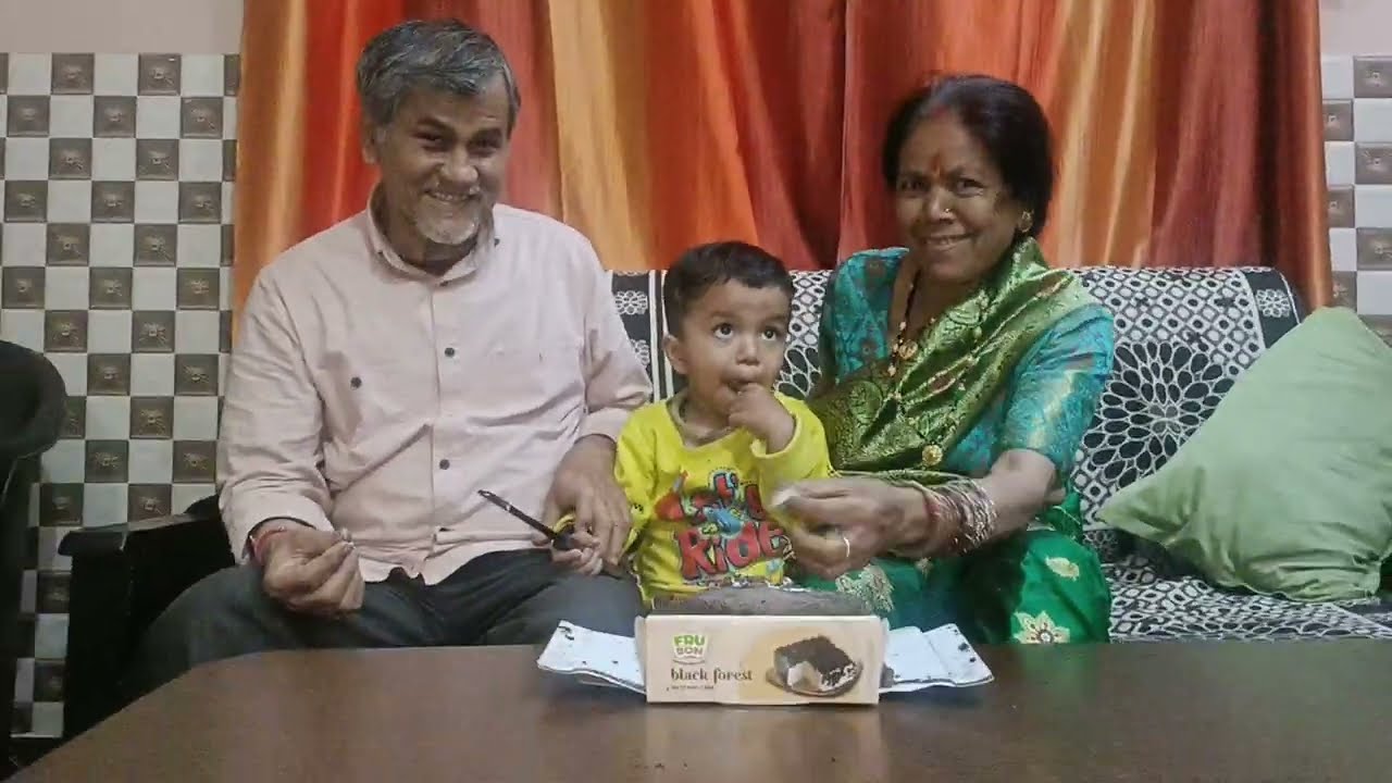 Mummy papa ki marriage anniversary kiya celebrate