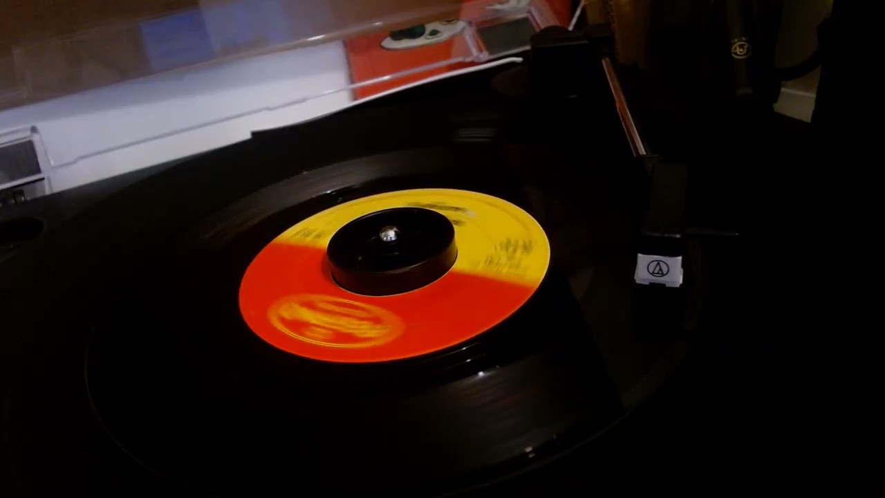 The Safari's (Original Surfaris) - Boss Beat - 45 rpm