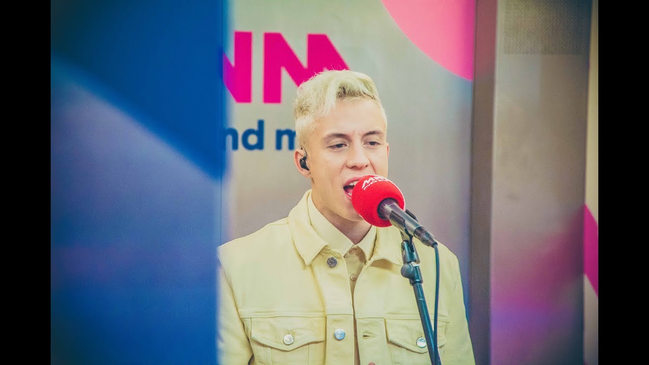 Liftconcert: Loïc Nottet - On Fire (live)