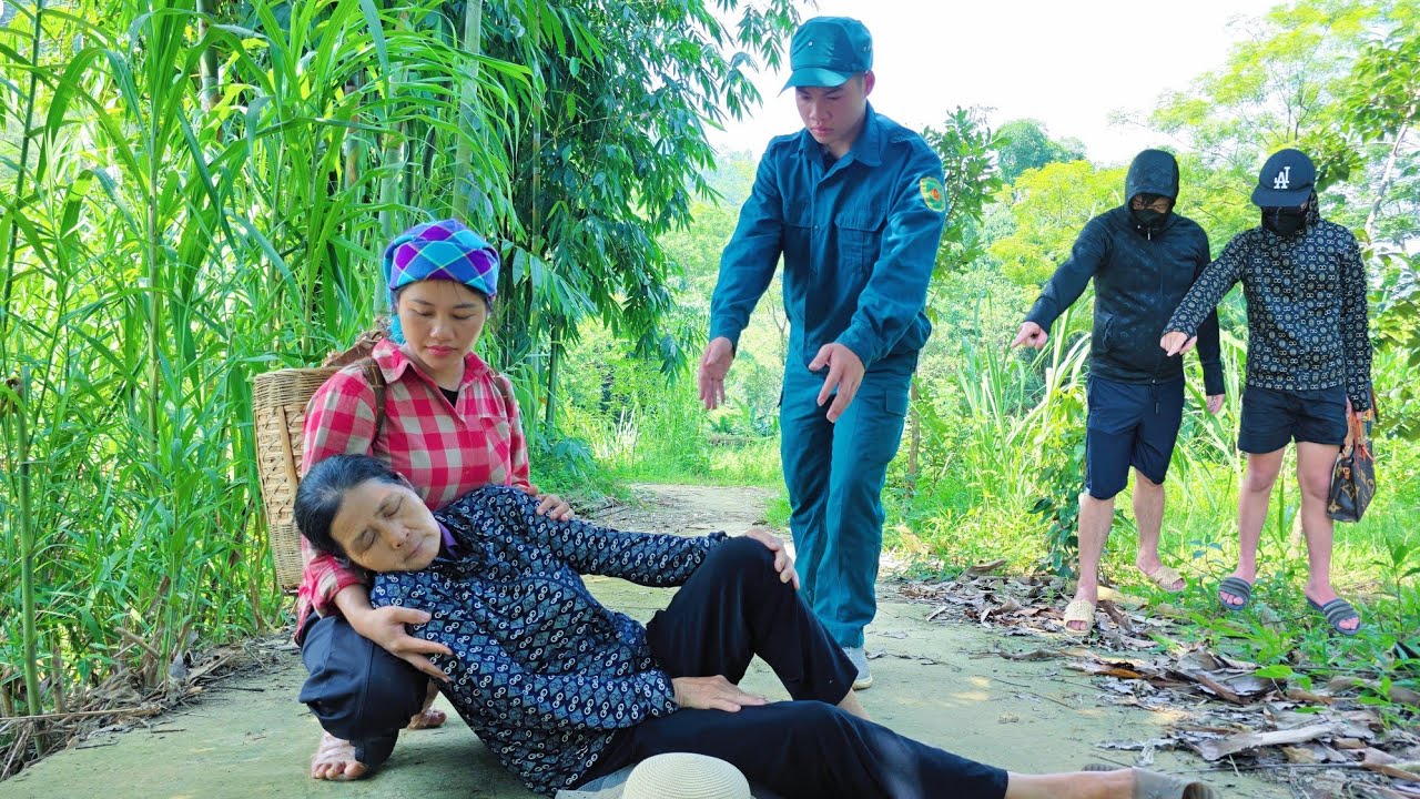 Heartwarming story of kindness:Single mother helps policeman’s mother and receives surprising rewar?