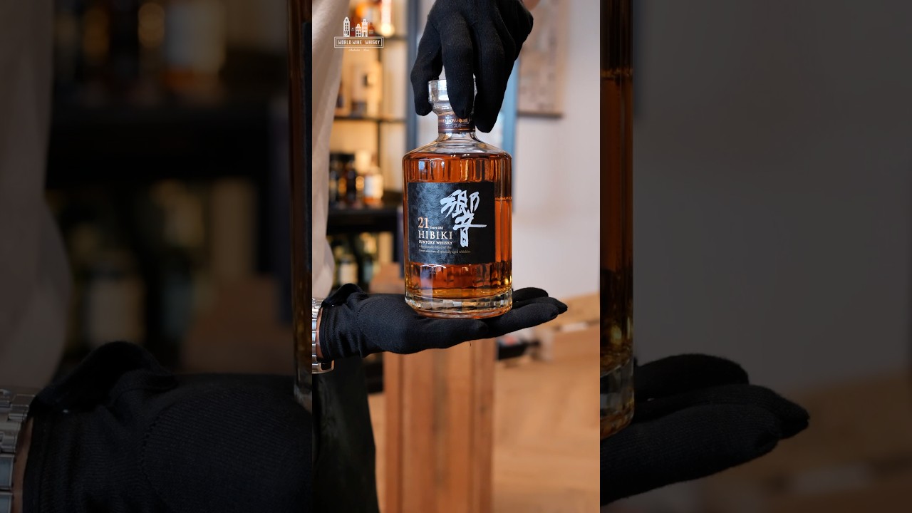 Discover the elegance of Hibiki 21 Years Old at World Wine & Whisky