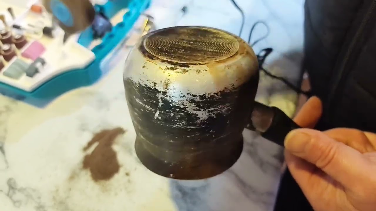 Не выбрасывайте старый кофейный ковшик!!! Дайте ему шанс на вторую жизнь. 