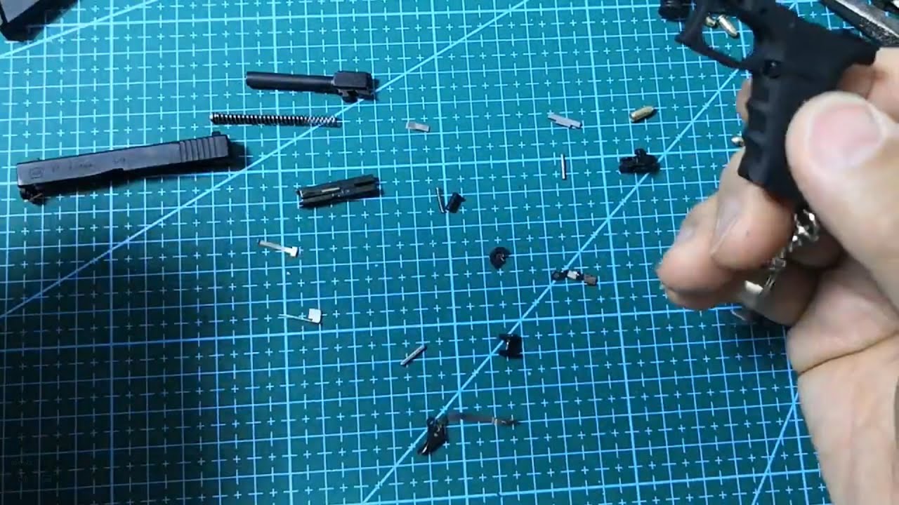 Alloy Empire Glock 17 1:3 Scale Complete Disassembly And Reassembly Mini Automatic Gun Shell Eject
