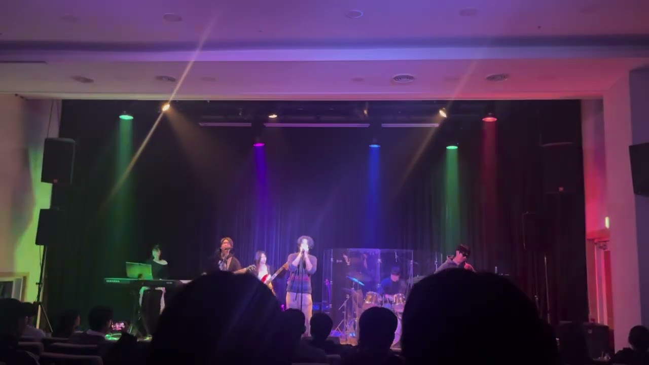 넌 또 사랑의 이름을 더럽혔어