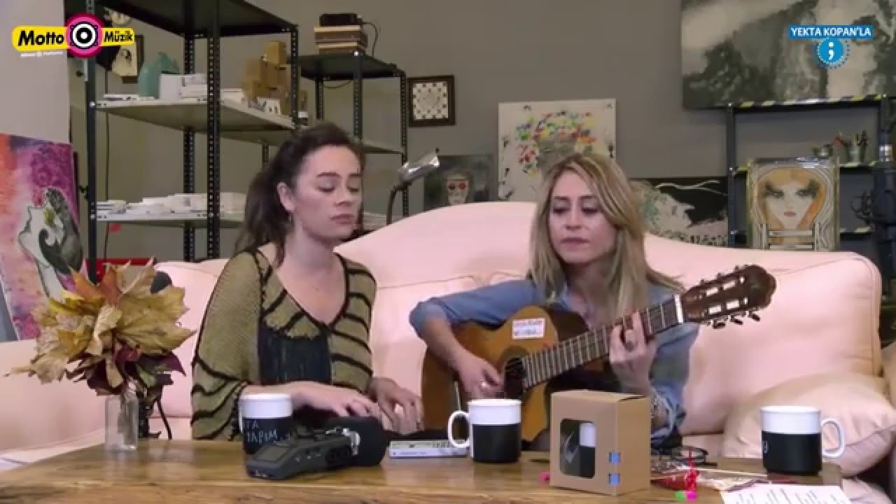 Demet Evgar & Selen Öztürk - Beyoğlu