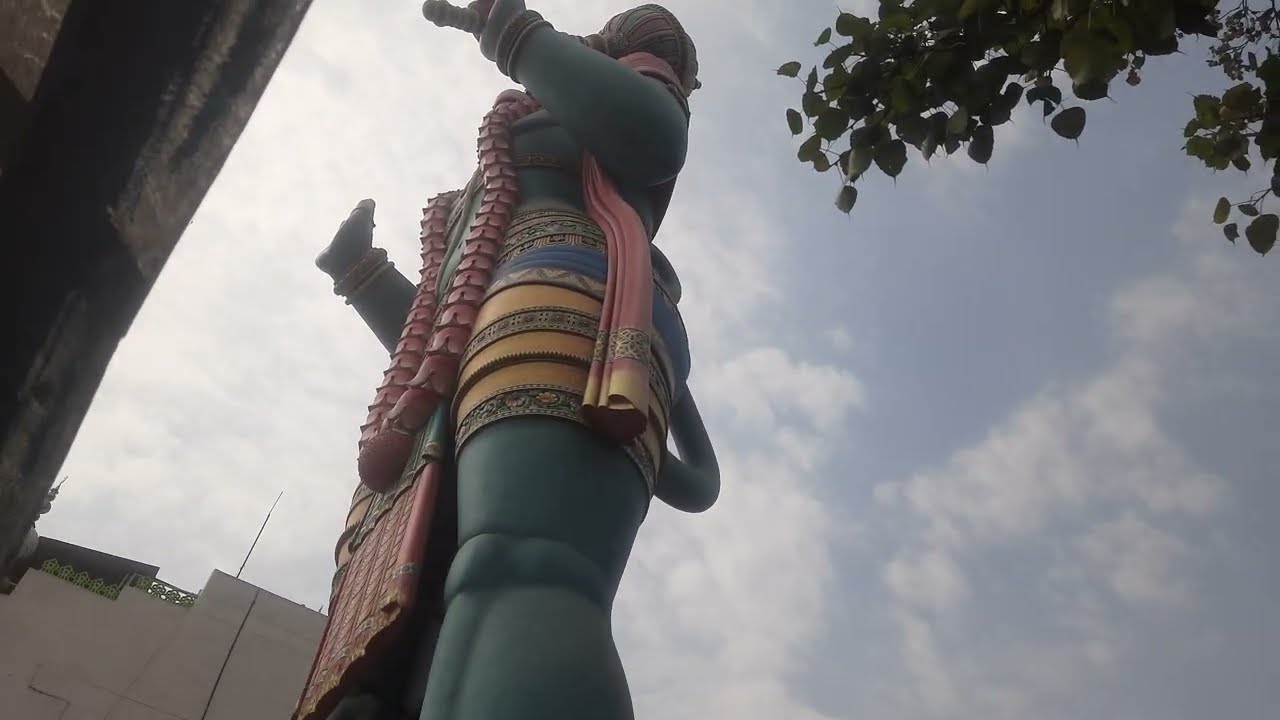 Bangalore lo chudavalasina place's Agra anjineyaswami temple pink temple 