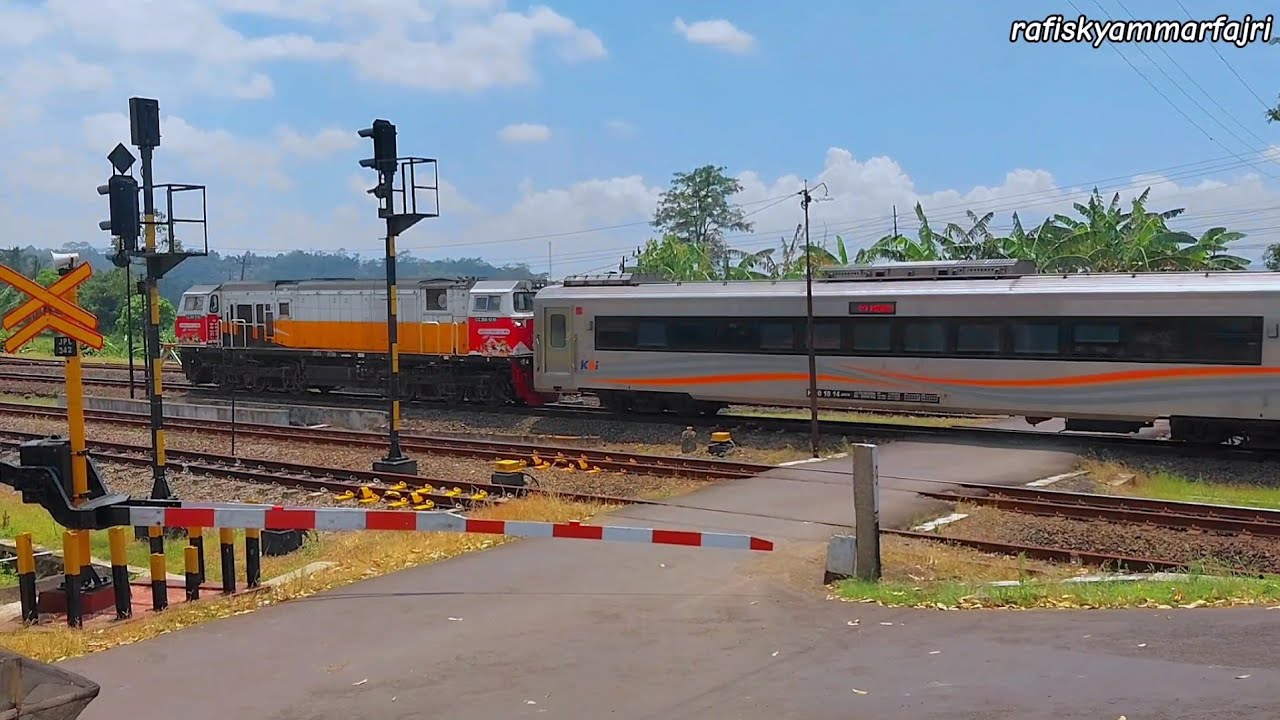 Palang Pintu Kereta Api | Level Crossing In Indonesia | Febuari2026 | Ka Tambahan Gmbr - Yk