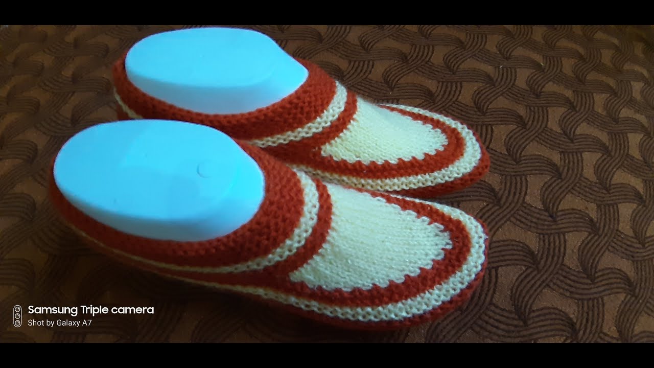 Ladies socks knitting in hindi | two coloured designer ladies socks | thumbless ladies socks 2021-22
