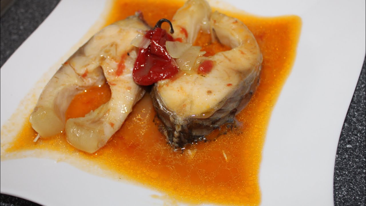 Recette Congolaise// MBOTO ( Ma mère prépare et moi j’explique en français)