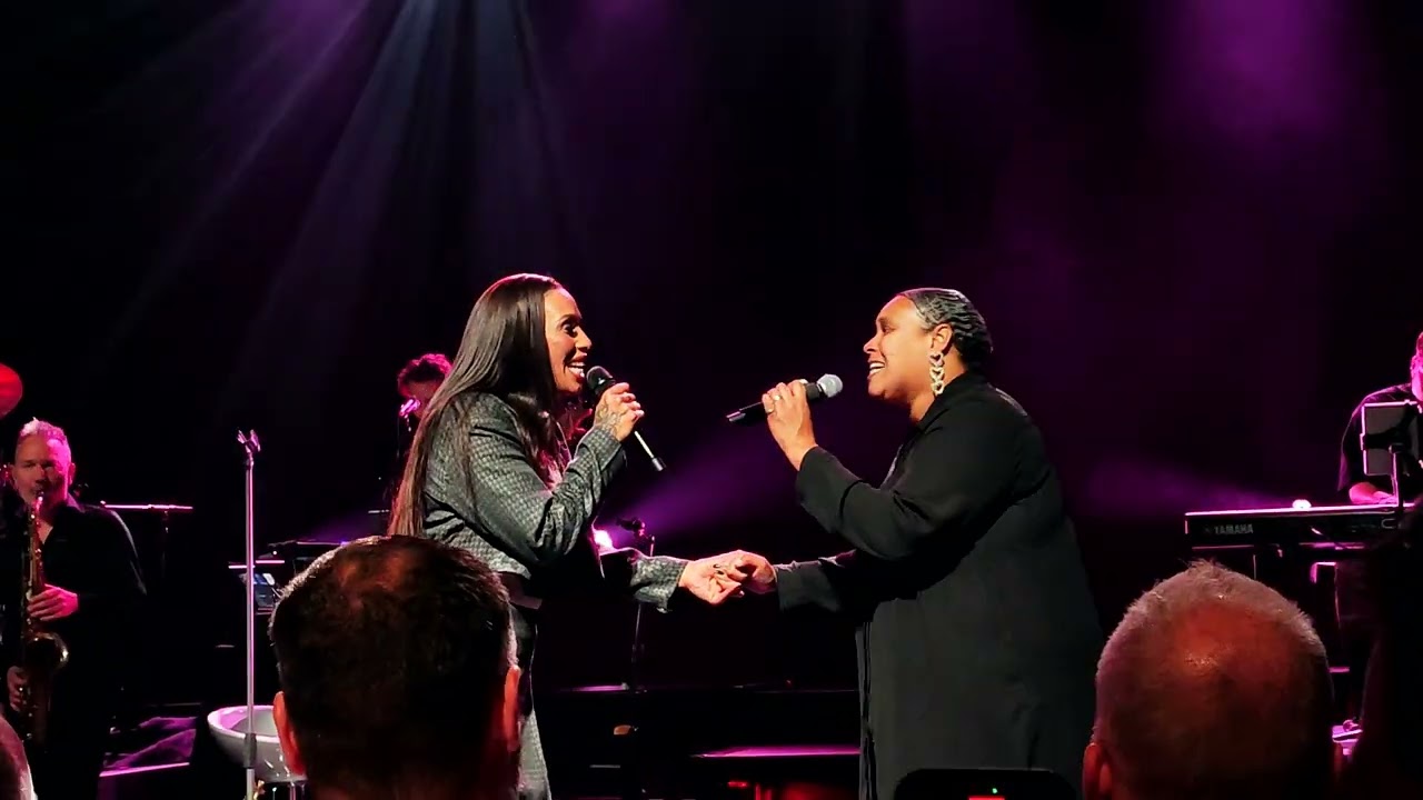 Glennis Grace and Sister Tribute to Whitney Houston : Where Do Broken Hearts Go Anvers 08/03/2025.