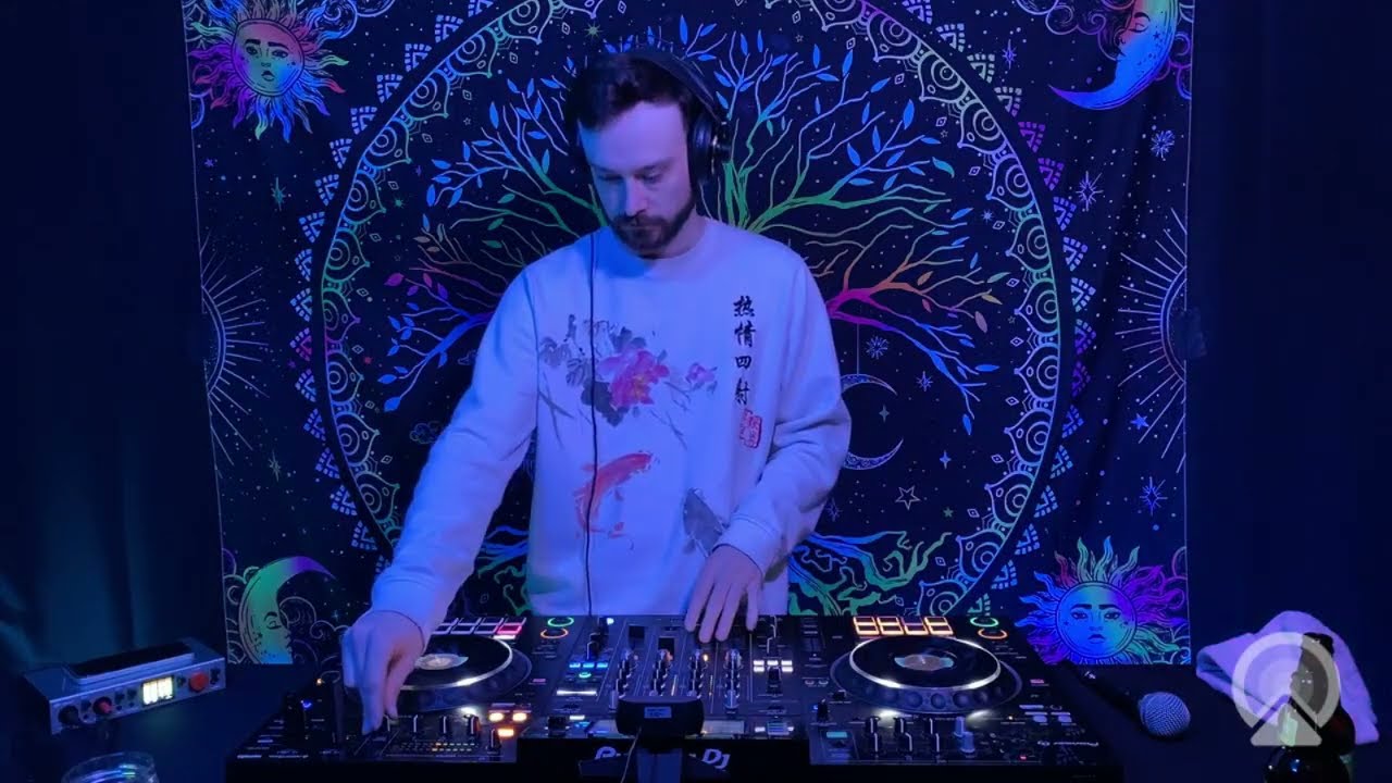 DJ BUBBLES & FRIENDS - EPS 9 - INDIE VS EDM - Passion Pit, Vampire Weekend, etc. but make it wub.