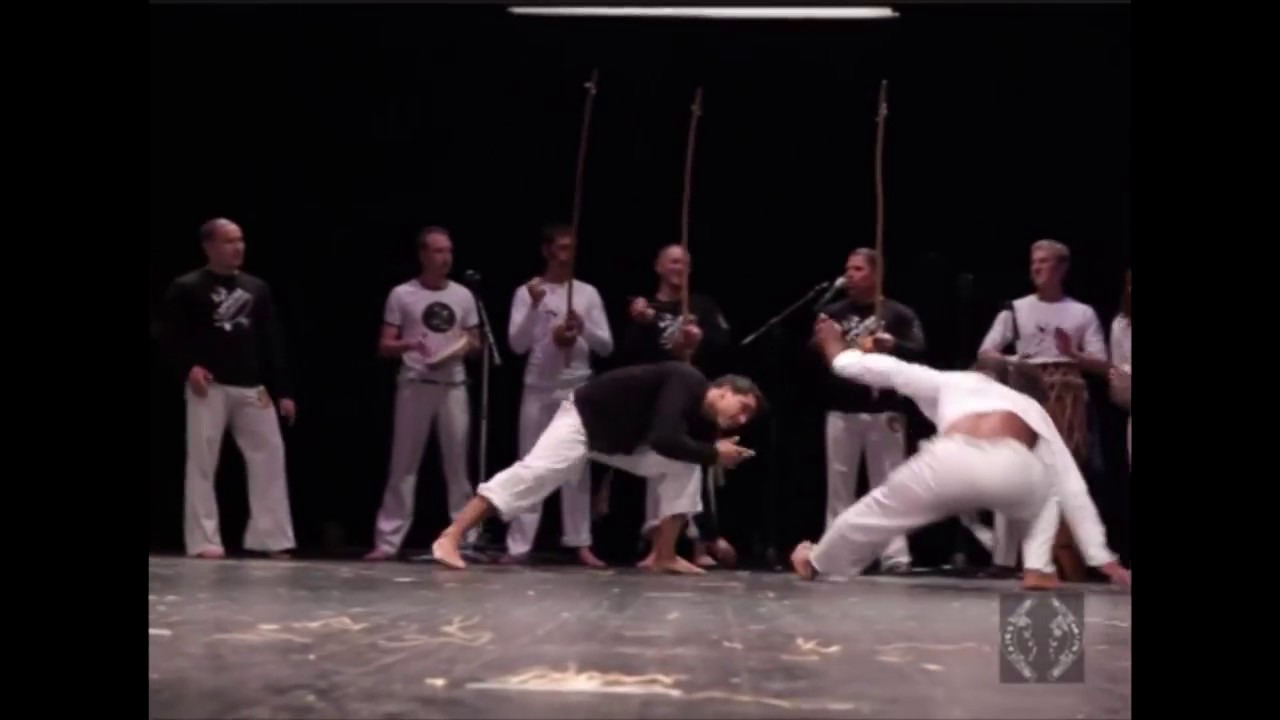 Contra-Mestre Barr&atilde;ozinho &  Contra-Mestre Pepeu capoeira