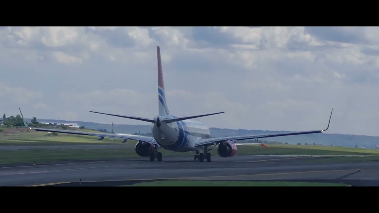 🇿🇦FlySafair Landing & taking of  @ Lanseria airport South Africa