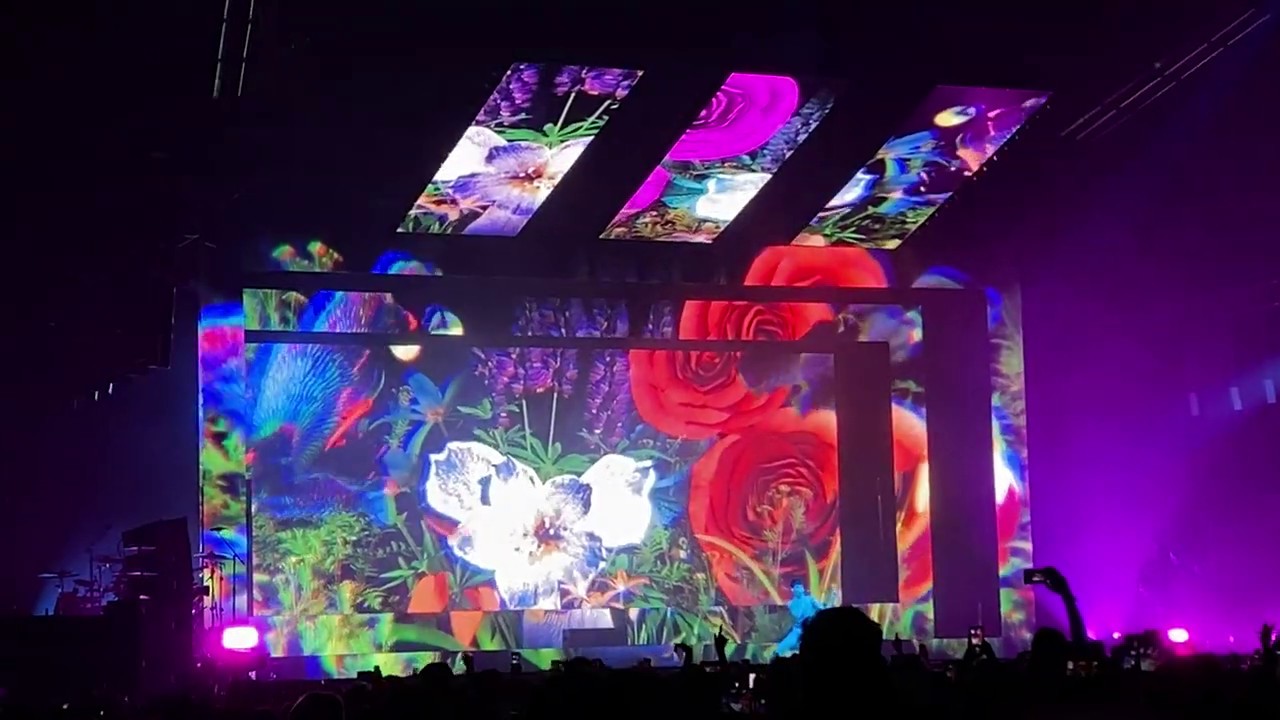 Graveyard - Halsey | Manic Tour | First Concert - Madrid Spain