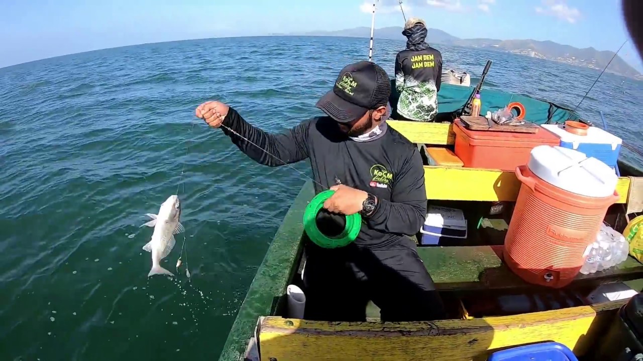 HAND LINE Fishing the Shallows of the Gulf For Red Fish - KoS M Winners Go Fishing With Kalpoo's!