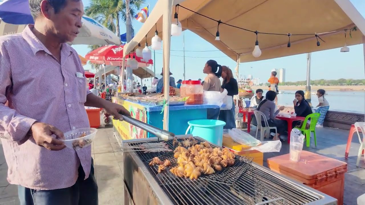 Amazing CAMBODIAN Street Food 2026 - Walking Tour Explore Riverside Food Market, Phnom Penh #1009