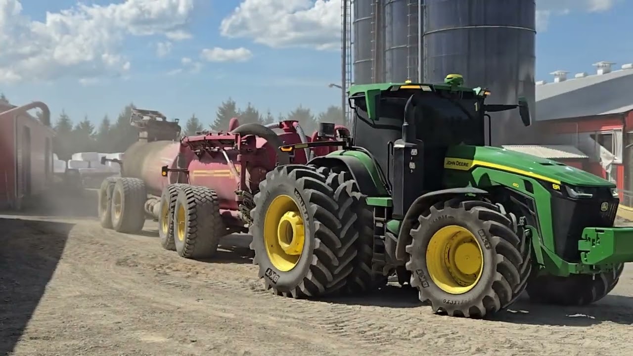 Keyser Creek Farms spreading liquid manure #farming #farmequipment #farmer #farm #farmmachinery