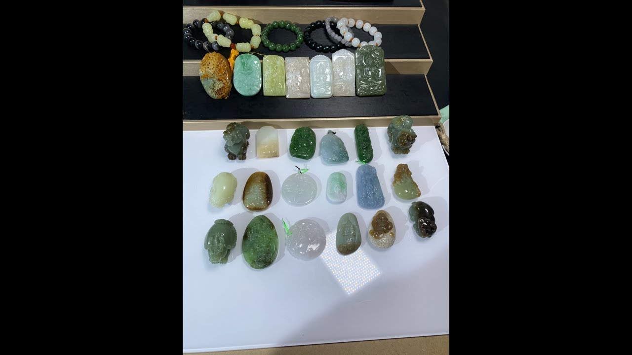 和田玉賣場正在特價 快來看看#和田玉 #翡翠手鐲 #翡翠 #古玉收藏 #珠寶