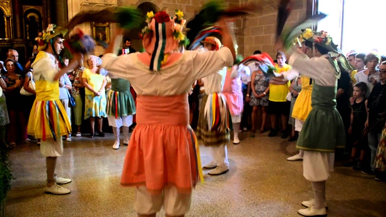 Els Cossiers de Montuïri dansen 'Gentil Senyora'