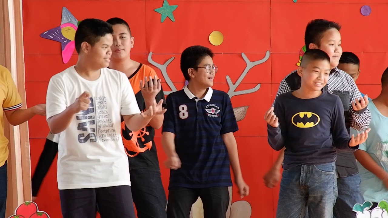 Baby Shark & apple pen  by สาริกา ป.6/2