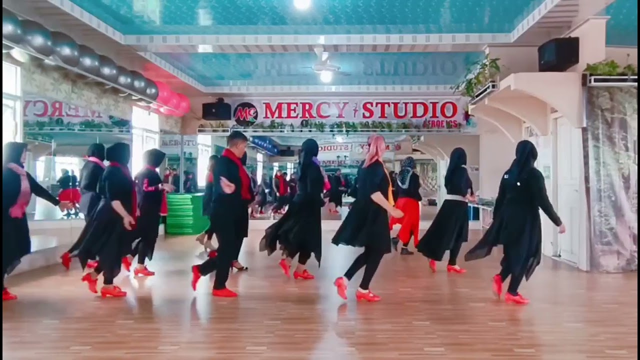 Yank Line Dance / Choreo by Enny Darmaji (INA) / Demo by Mercy Studio Palembang