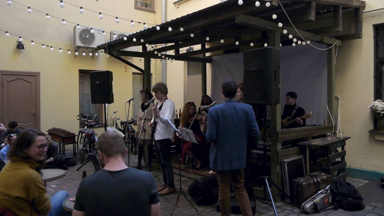 Gatis Ziema un Karaliskā Dekadence @ Robert's Books - Full Concert