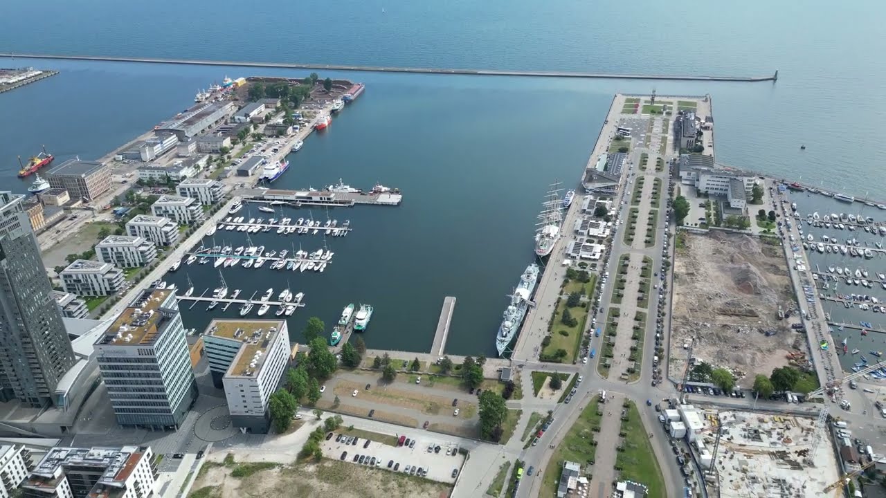 Gdynia, K&ouml;lsch & CamelPhat - Waste My Time, DRONE 4K