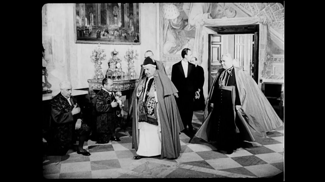 Pope John XXIII meets with prelates to make plans for Vatican II (1962, HD)