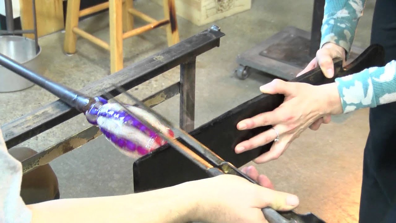 111GroovyGlass-16x9