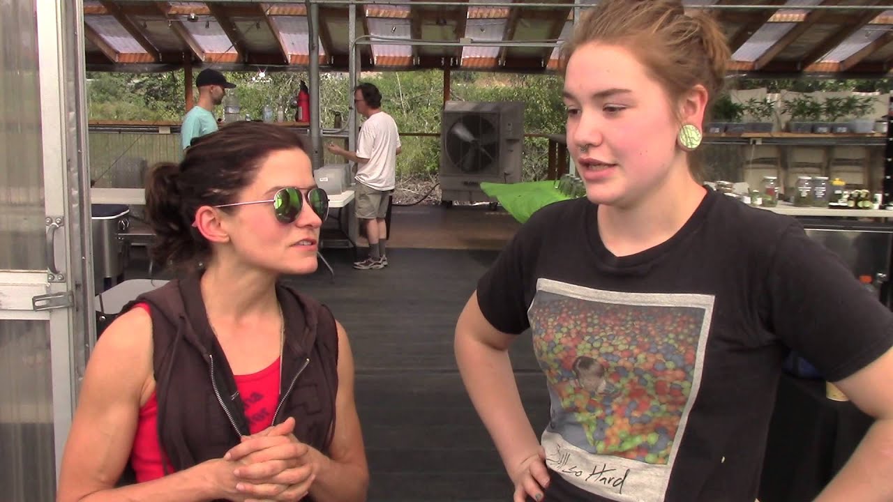The Wink in Weed: @TwicebakedinWA visits MMJ Universe Cannabis Farmers Market