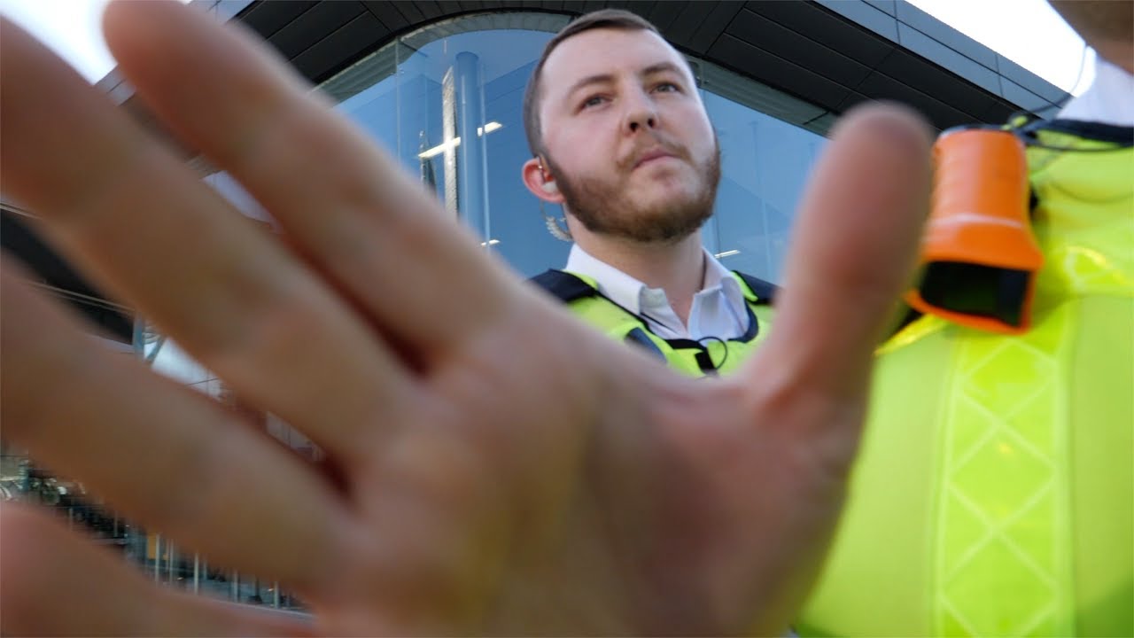 5 Westfield security guards try to stop journalist from filming in public space