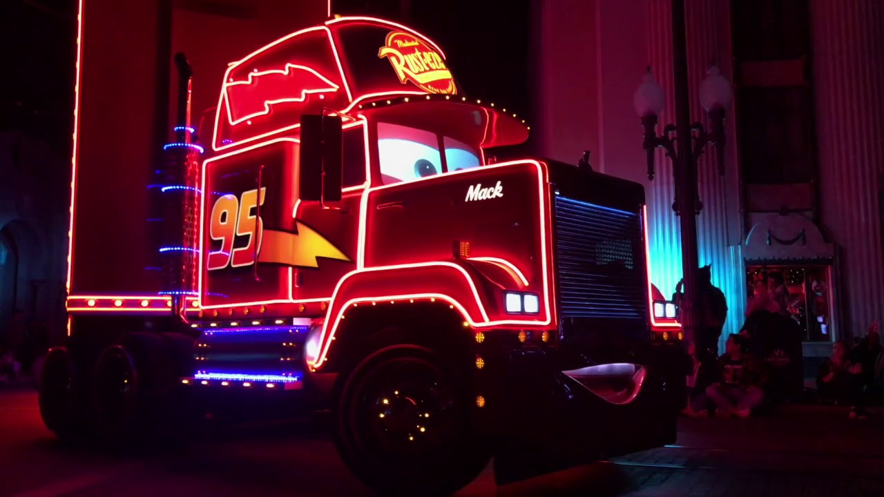 Paint The Night Parade Returns to Disney California Adventure 2018 [FULL]