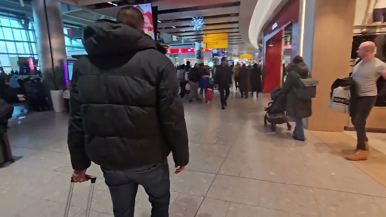 Heathrow Airport T5 - finding my gate Part 1 🤭