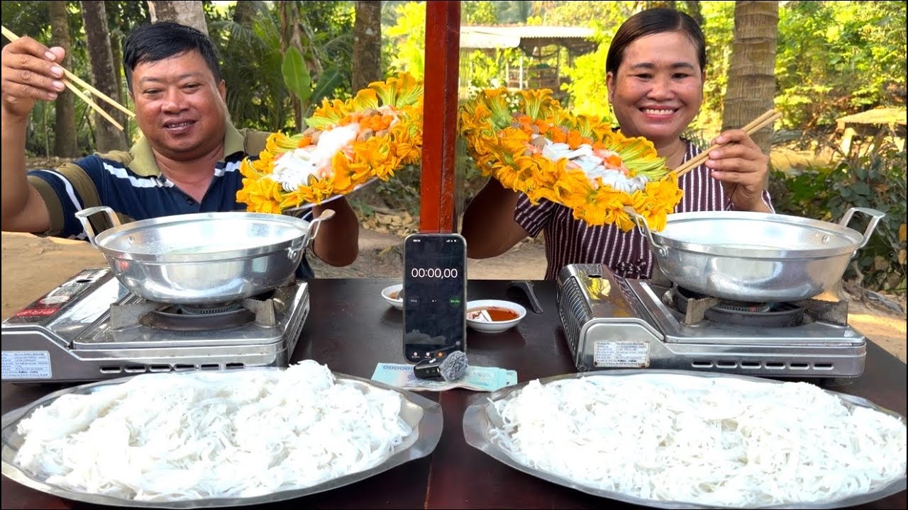 Trận Đấu Kinh.Khủng Một Bàn BÚN LẨU SỮA HẢI SẢN Sự Kết Hợp Độc Đáo Ngon Hết Biết Thắng 3Tr | ATĐQ 