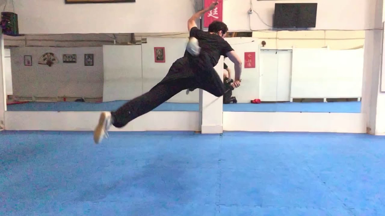 Entrenamiento de Sable y Látigo