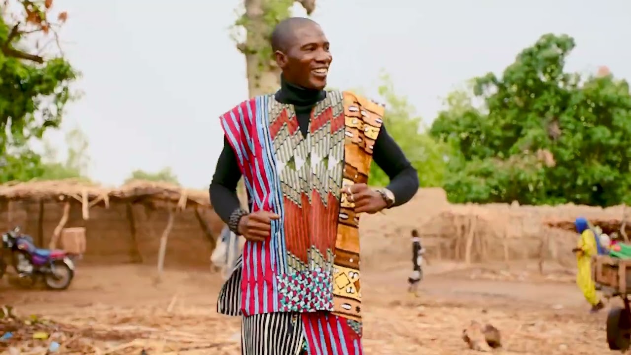 ❤️ Découvrez le clip Tissu JAVA de l'artiste Miankala kono (2023). Soulby réalisation ❤️❤️