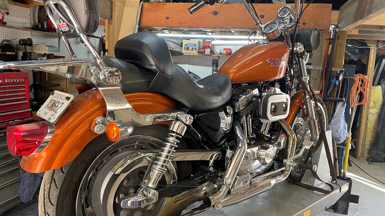 Harley Davidson XL 1200 rocker box gasket failure. Updated gasket kit, stripped threads.