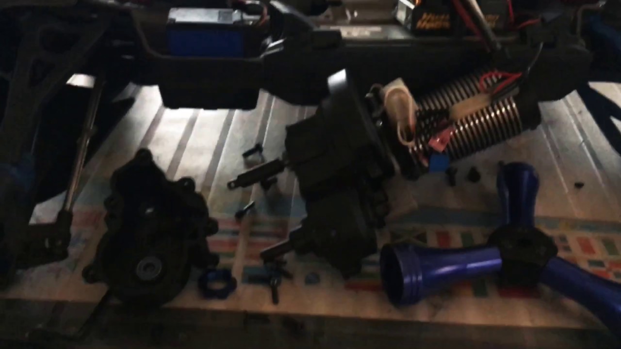 E-REVO GETS A NEW CENTER DIFF
