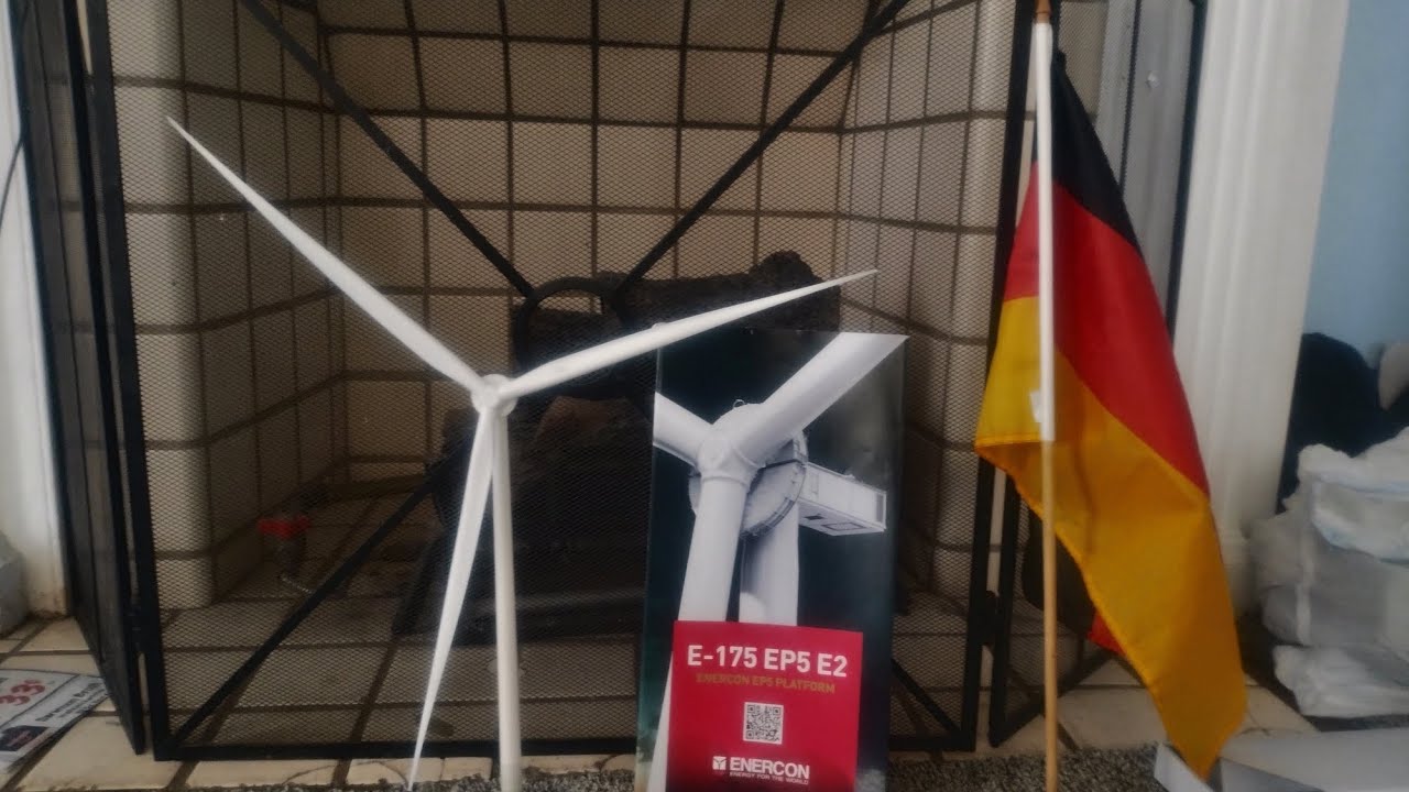 Ich habe ein Enercon E-175 EP5 Schreibtischmodell bekommen :D