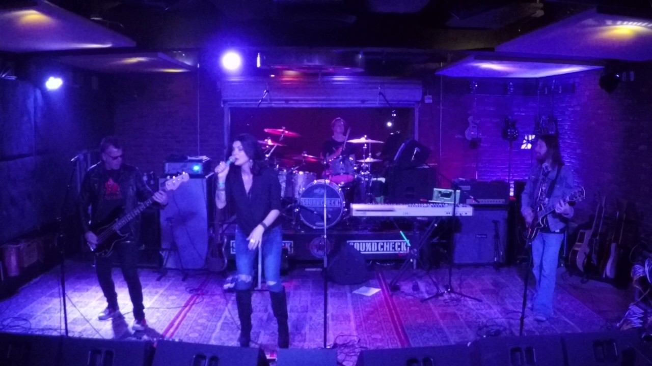 The Black Keys - 10 A.M. Automatic (Cover) at Soundcheck Live / Lucky Strike Live
