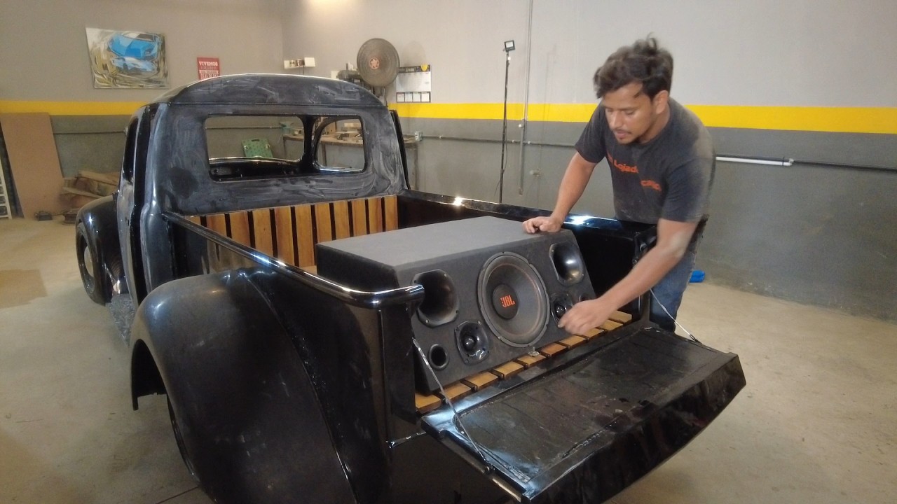 Gambiarra ousada para esconder o motor do Fusca Picape