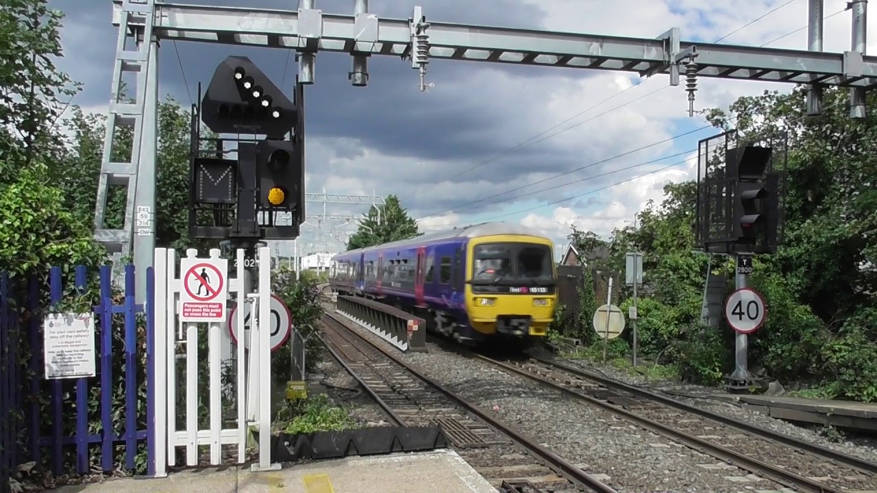 Reading West Station 1/8/17 Series 41 Episode 3